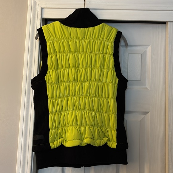 Calvin Klein Yellow and Black Women's Puffer Vest! - Picture 9 of 10